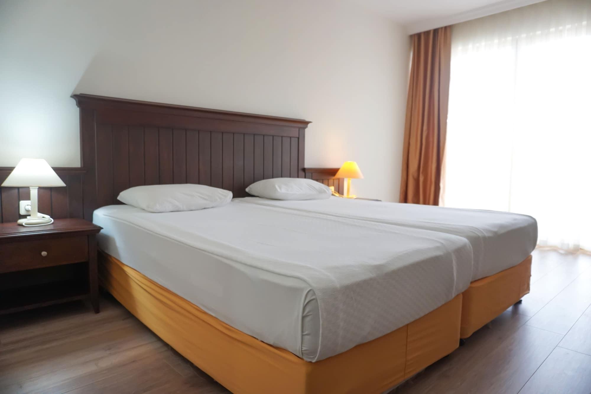 Side Palm D'Or Hotel 外观 照片
