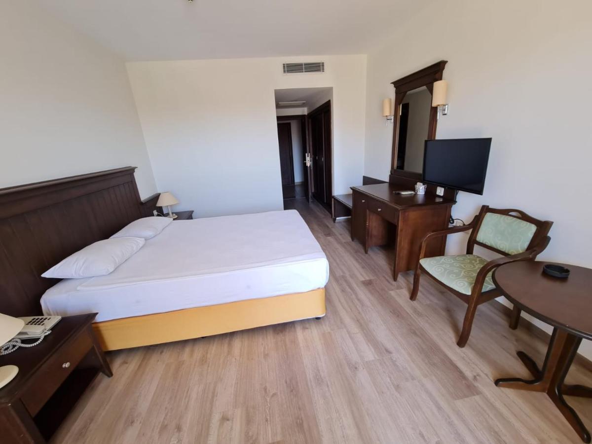 Side Palm D'Or Hotel 外观 照片